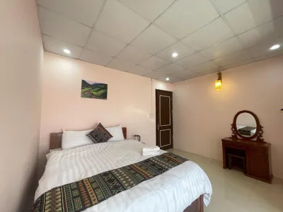 高级大床房 — Sapa Sunlit Homestay & Travel